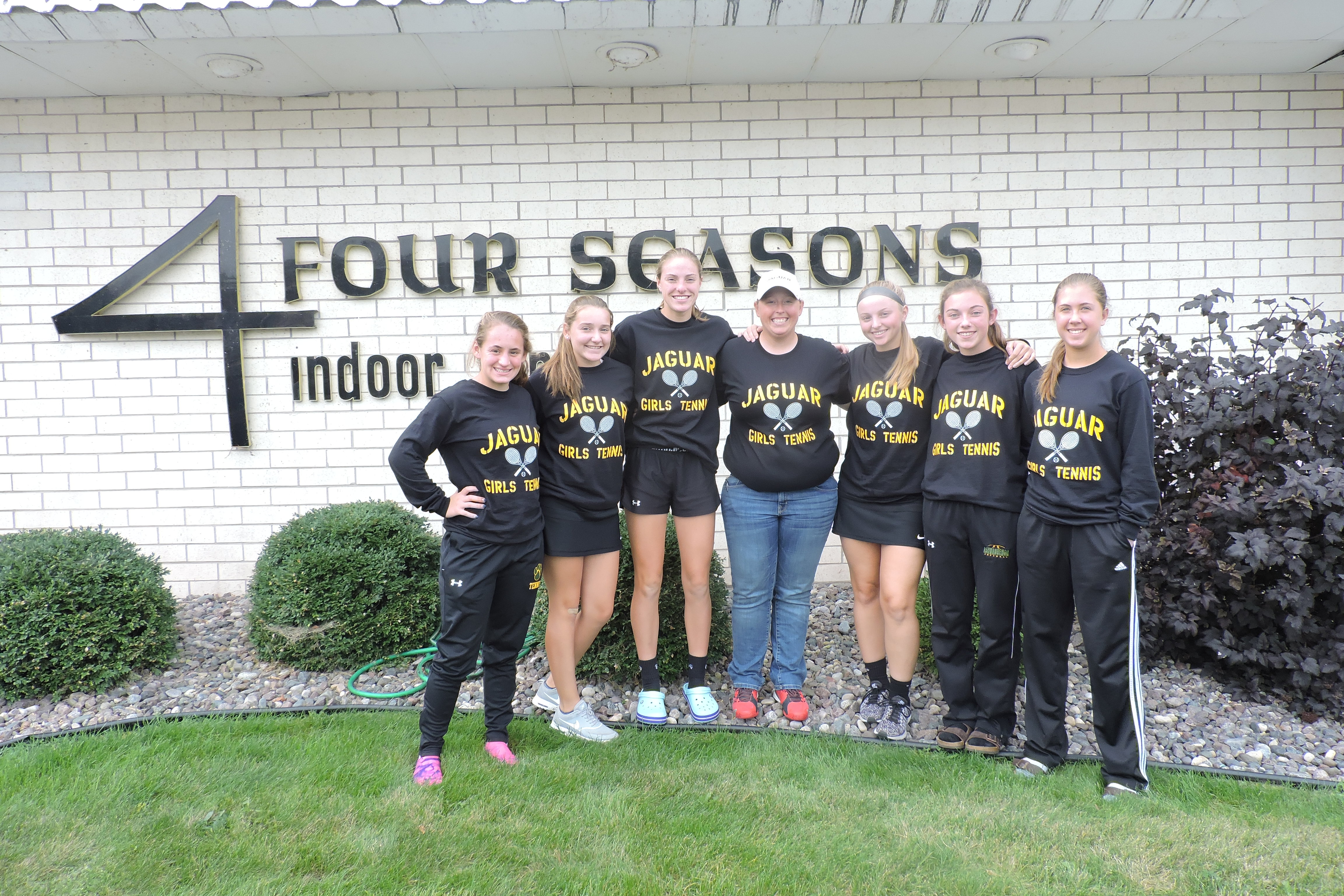 Jaguars advance 3 to Sectionals in girls tennis