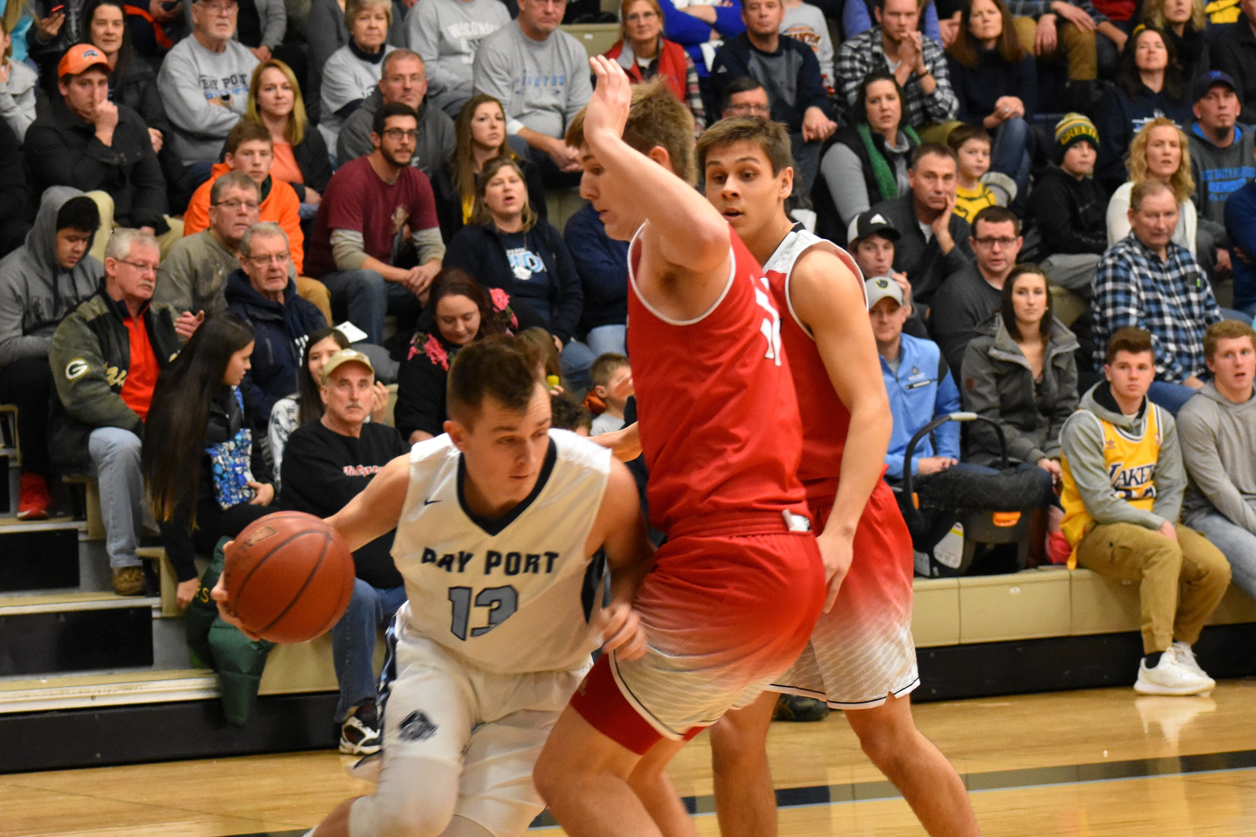 Pirates fall to Kimberly on last-second shot