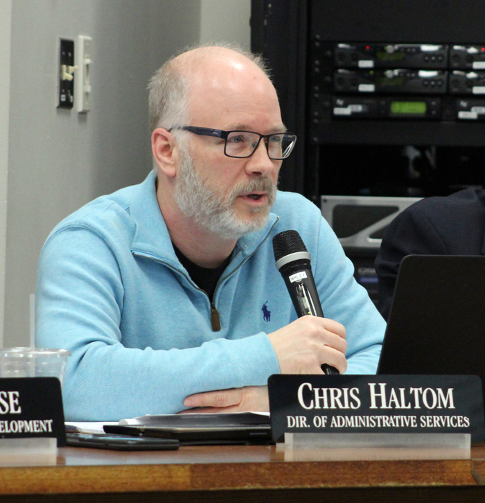 Howard Village Board rejects golf maintenance contract