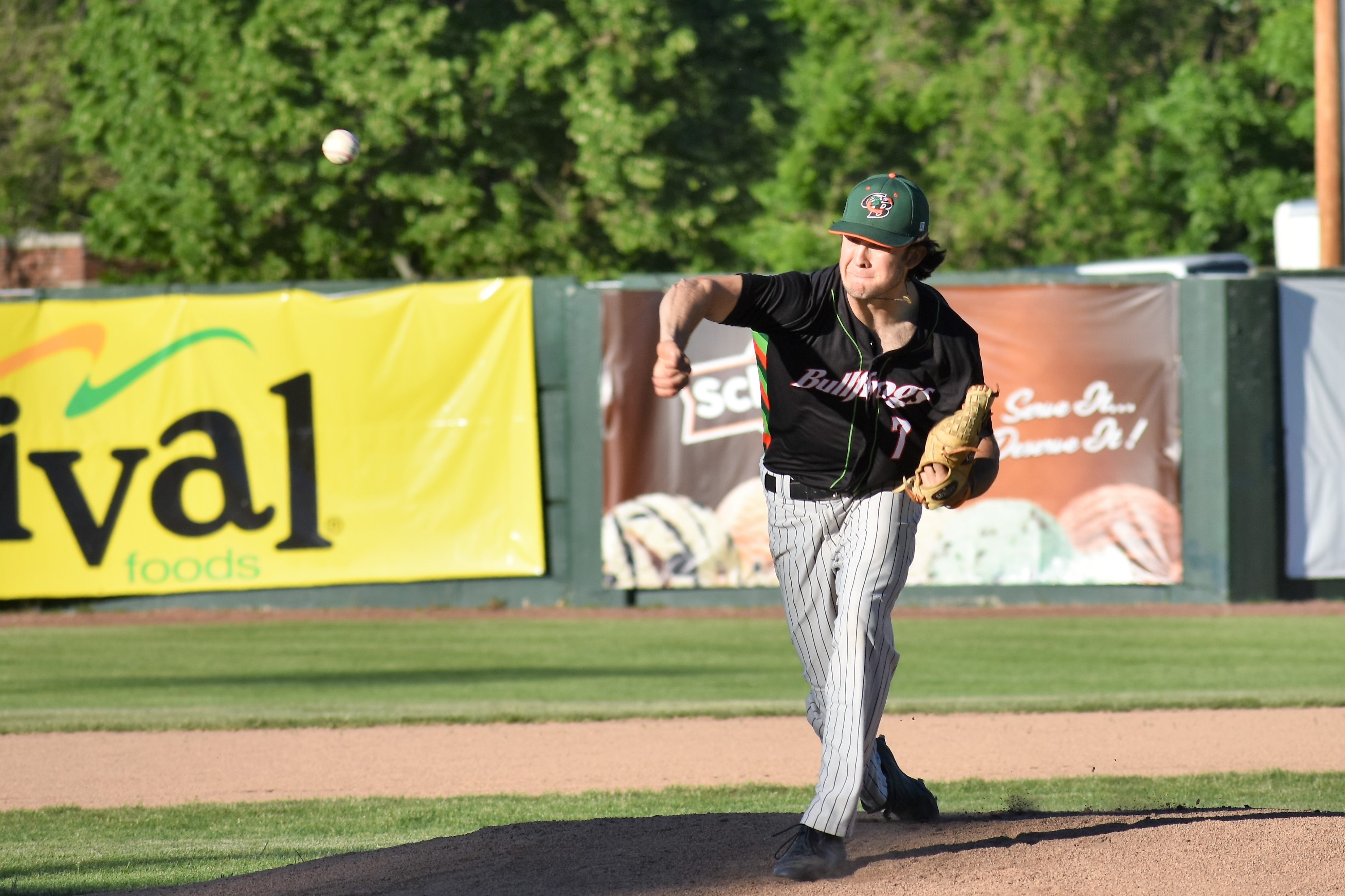 Bullfrogs weather the storm in victory