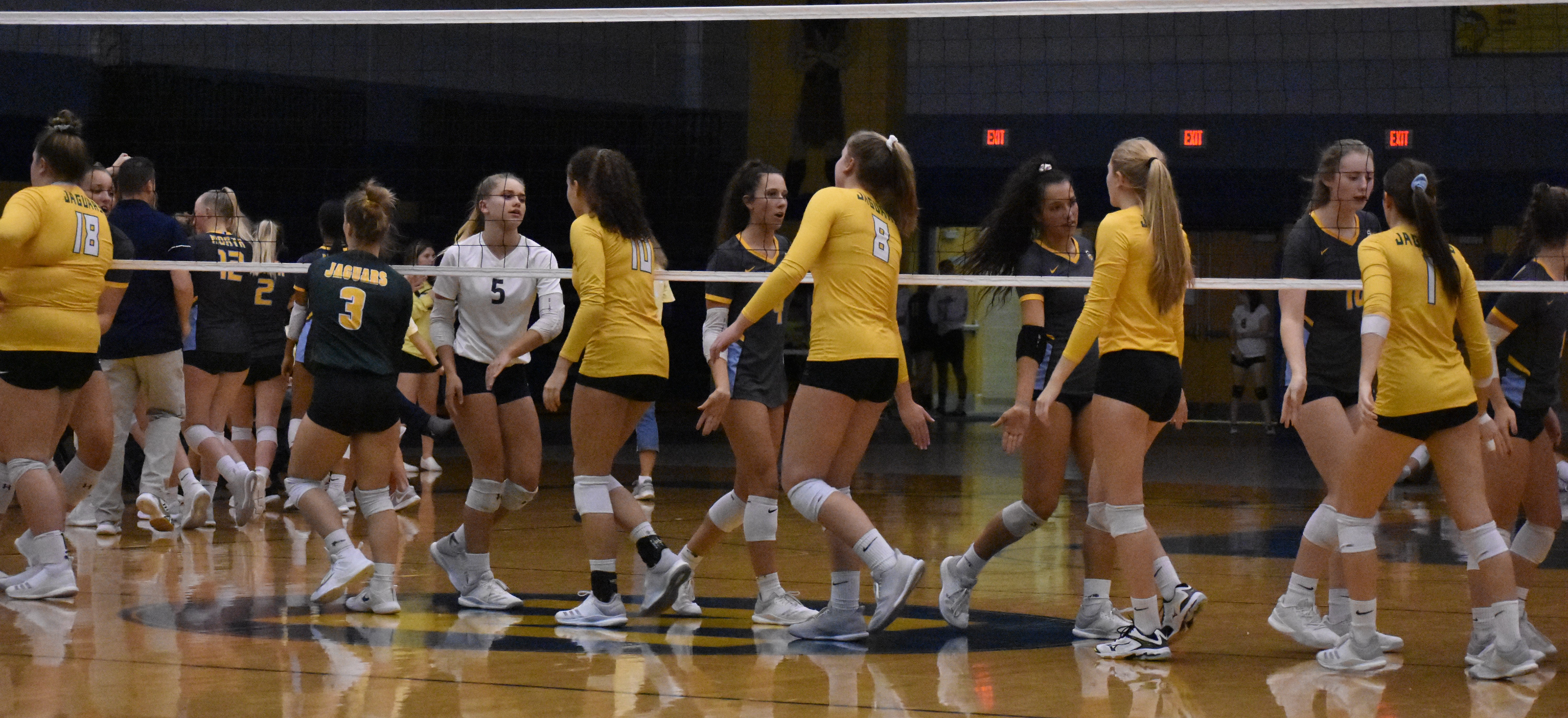 Jaguars volleyball drops first conference game of season