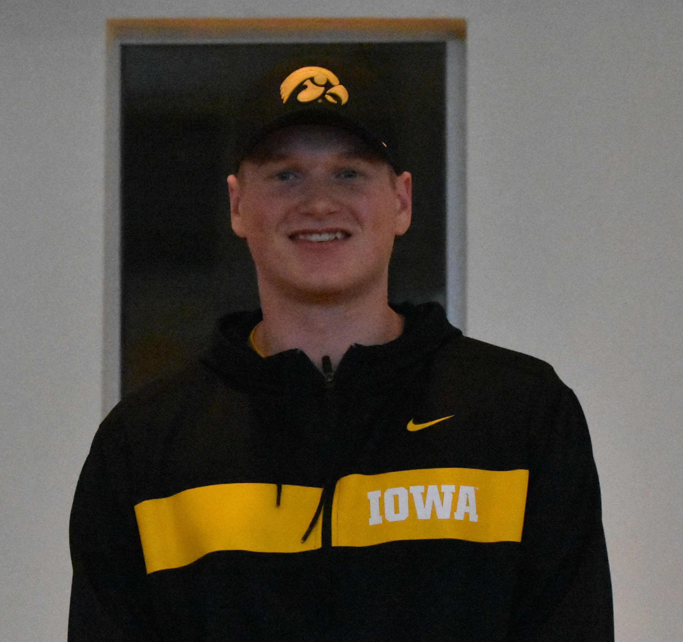 Karchinski makes it official, signs with Iowa