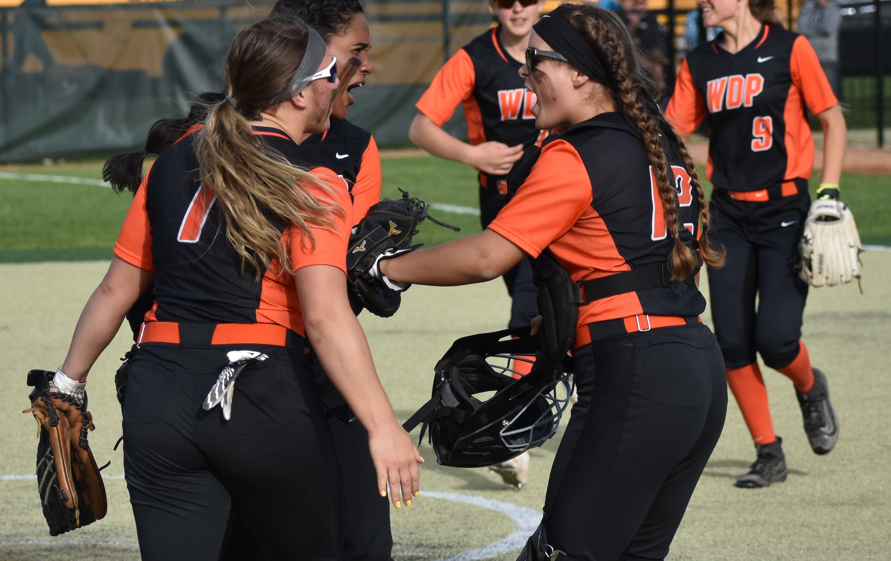 Phantoms softball advances to sectional final; one step away from state