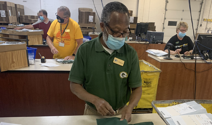 Shipping keeps Packers Pro Shop busy - The Press