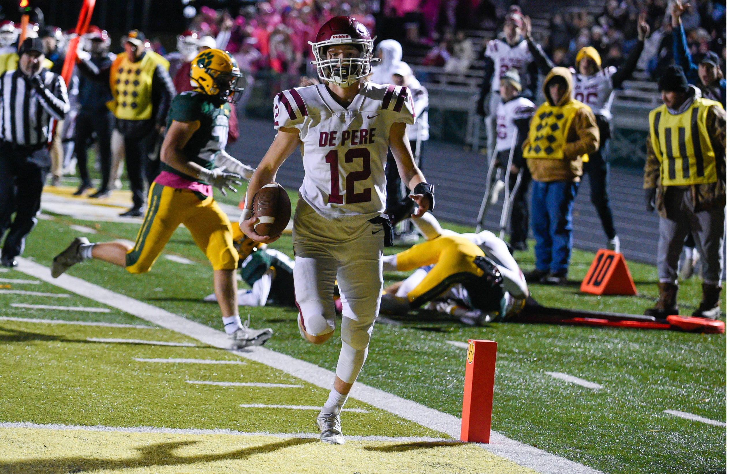 De Pere punches ticket to playoffs; Ashwaubenon still has a shot to get in