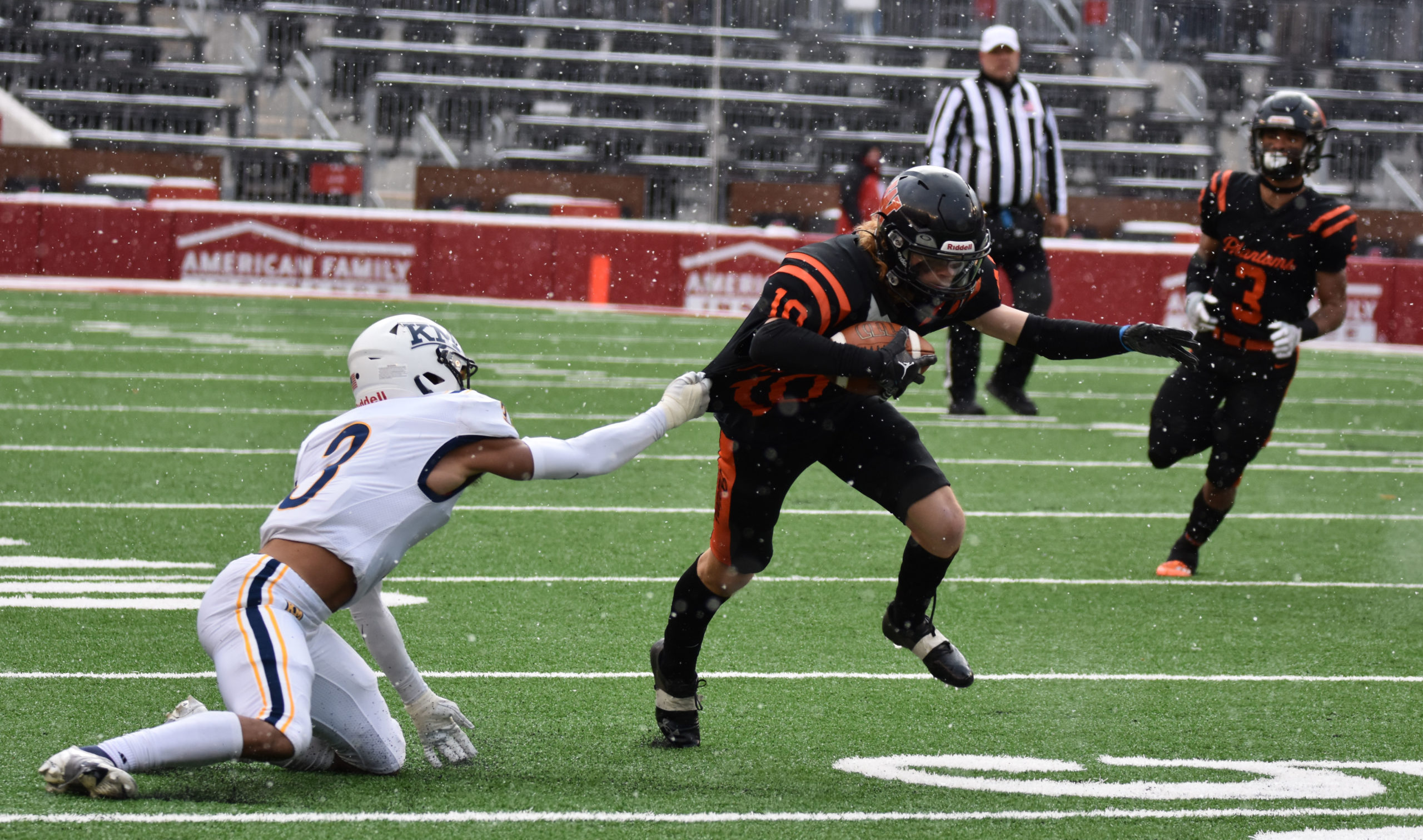 West De Pere falls in state title game
