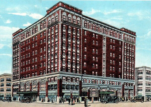 A 1920s postcard of the Hotel Northland
